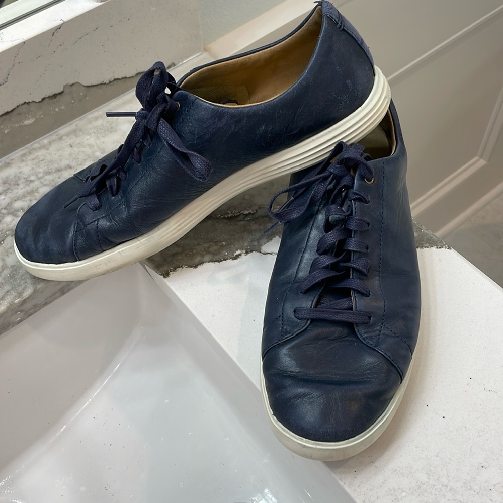 Cole Haan 11 1/2 M navy leather sneakers